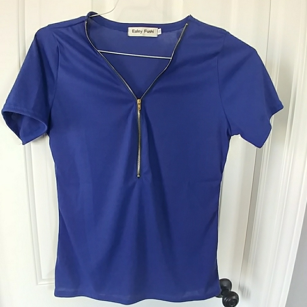 Blue zip up top